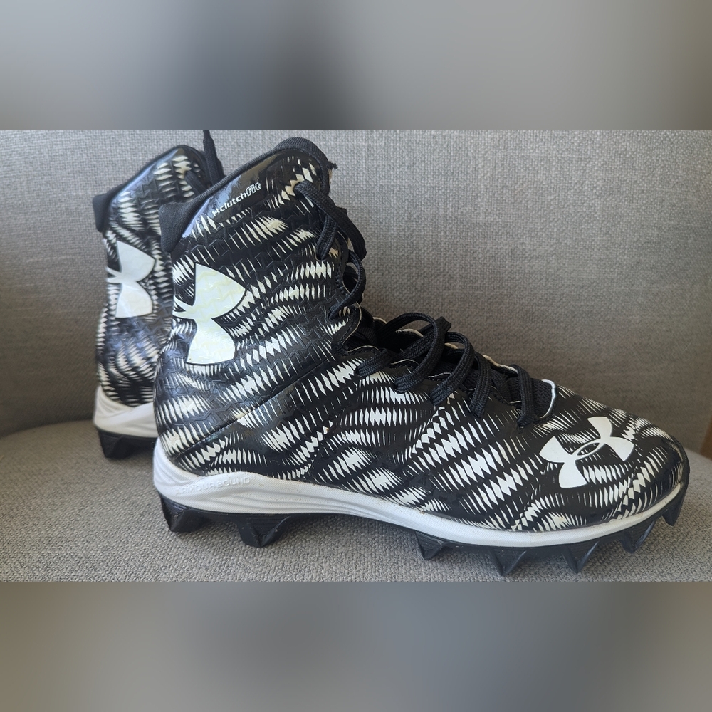 Under Armour Black and White Sneakers with Dynamic Design - Picture 2 of 6